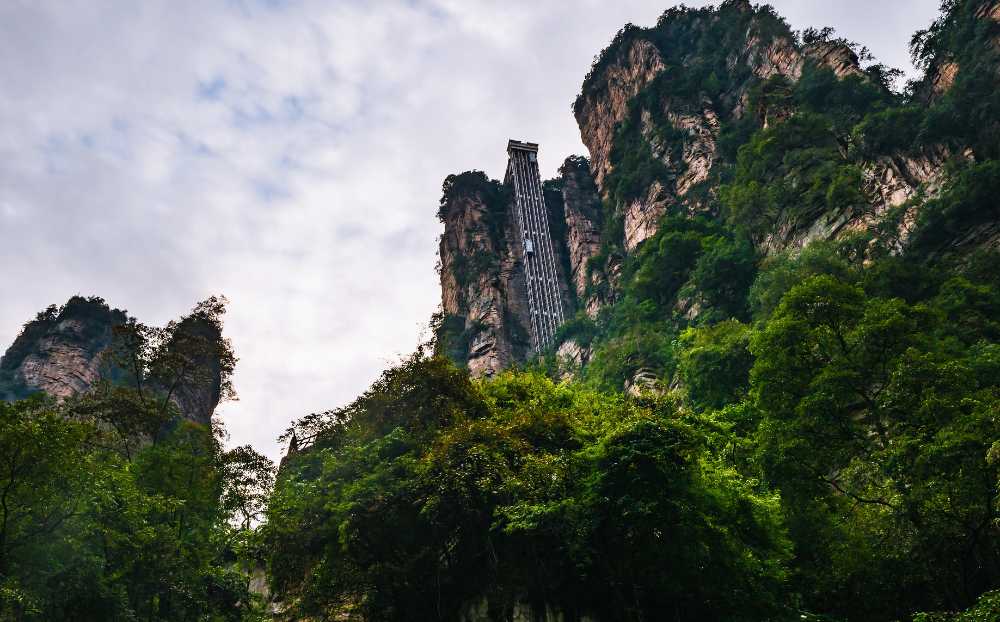 PAKEJ LAND OF AVATAR, ZHANGJIAJIE, CHINA 6H5M_7