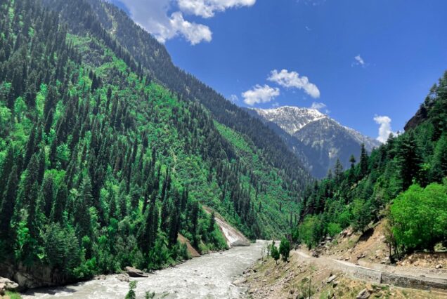 Lembah sungai Kashmir