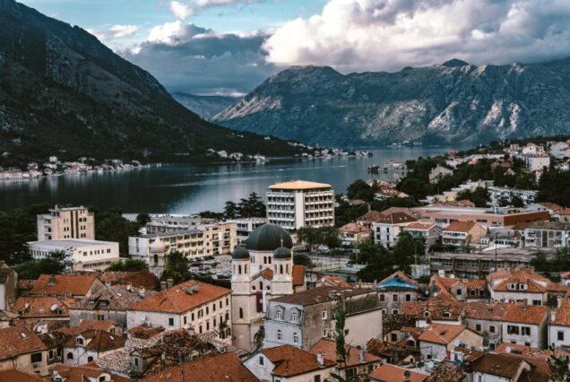 Teluk Kotor dan bandar lama Kotor, Montenegro